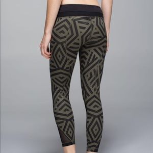 Lululemon inspire tight size 8